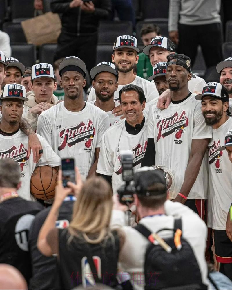 巴特勒全场19投10中，罚球8中8得到30分7篮板6助攻2抢断